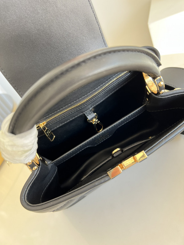 l0*is V*t0n capucines bb