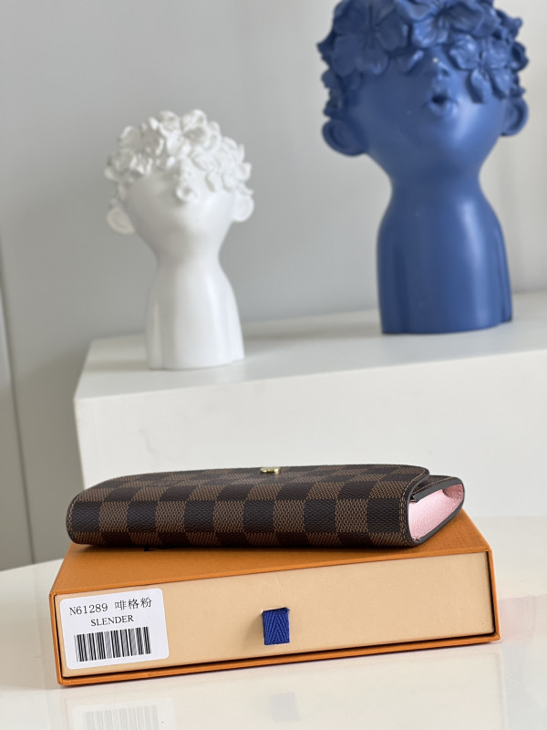 l0*is V*t0n emilie wallet