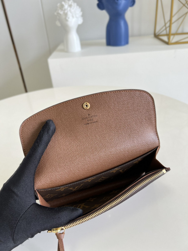 l0*is V*t0n emilie wallet