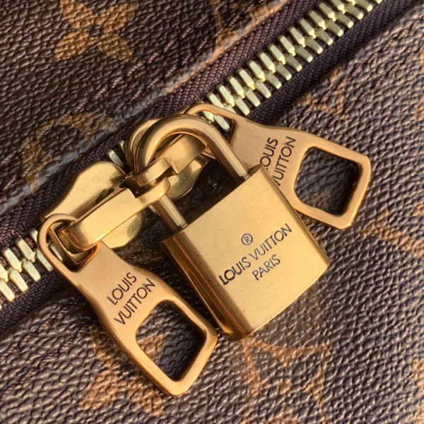 l0*is V*t0n keepall 50