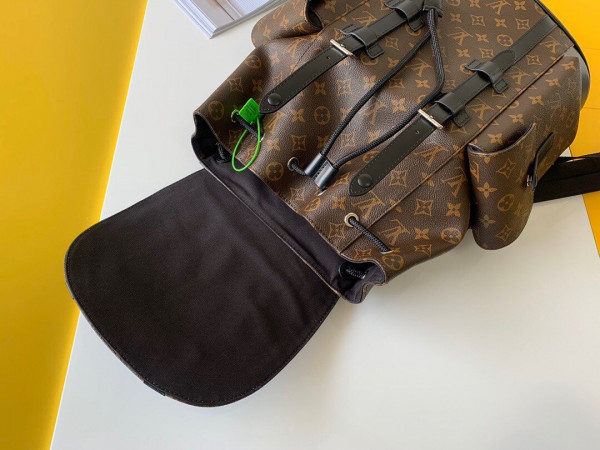 l0*is V*t0n christopher backpack