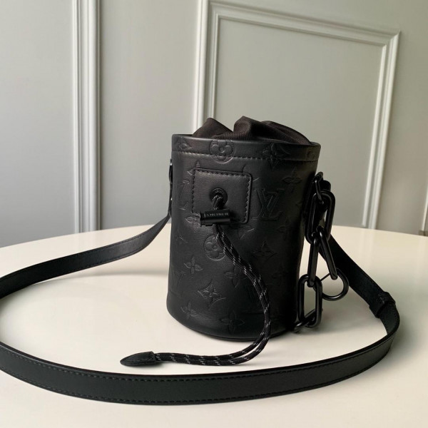 l0*is V*t0n chalk nano bag