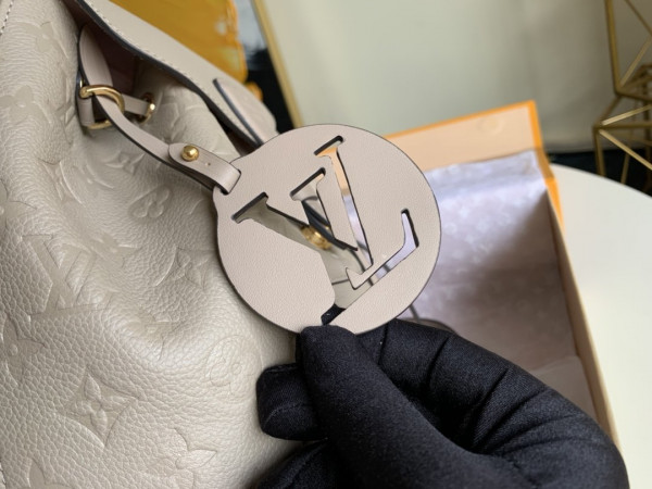 l0*is V*t0n montsouris backpack