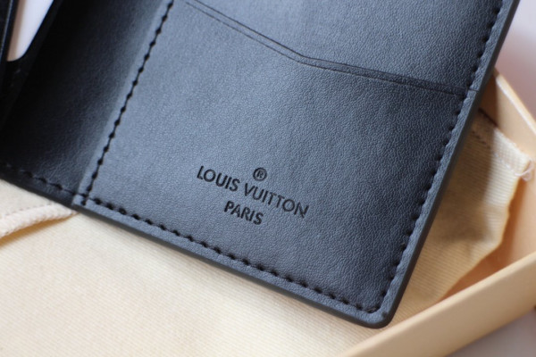 l0*is V*t0n pocket organizer