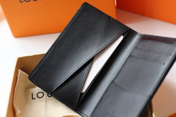 l0*is V*t0n pocket organizer