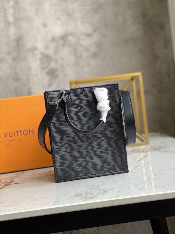 l0*is V*t0n petit sac plat