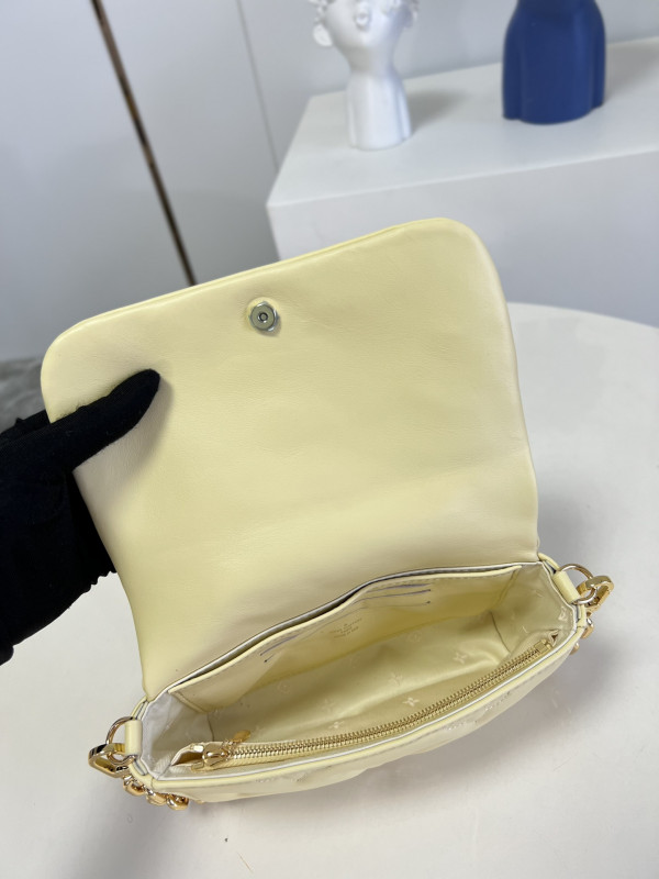 l0*is V*t0n wallet on strap bubblegram