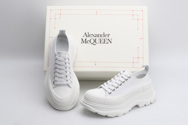 ale*d*r M*Q*en tread slick lace up