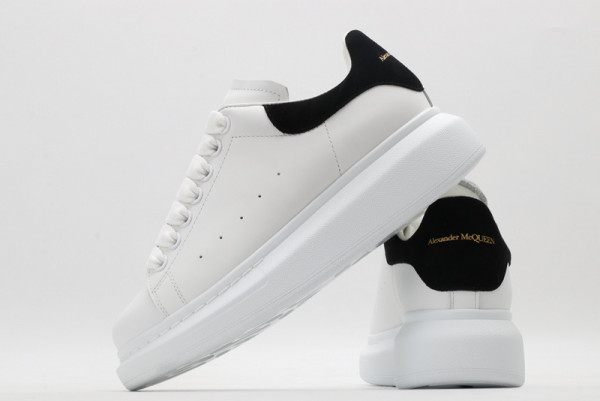 ale*d*r M*Q*en oversized sneaker