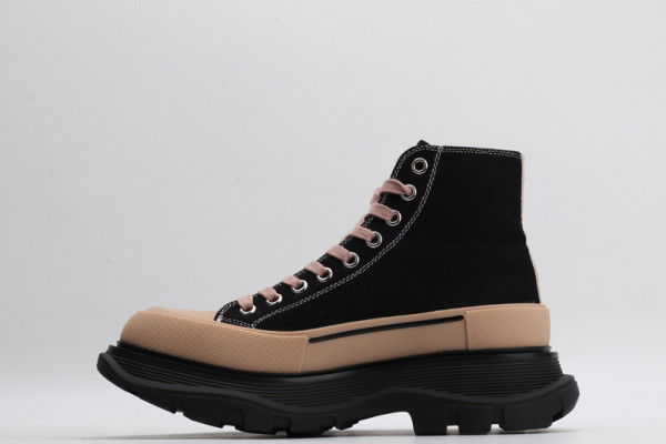 ale*d*r M*Q*en tread slick boot