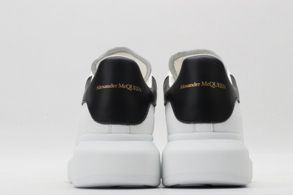 ale*d*r M*Q*en oversized sneaker