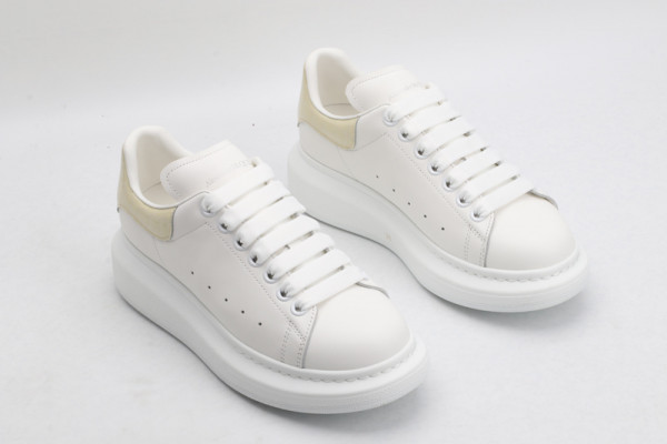 ale*d*r M*Q*en oversized sneaker