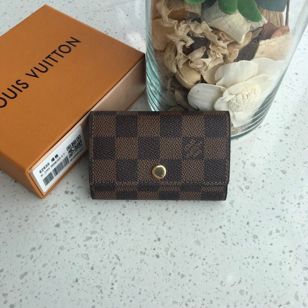 l0*is V*t0n 6 key holder