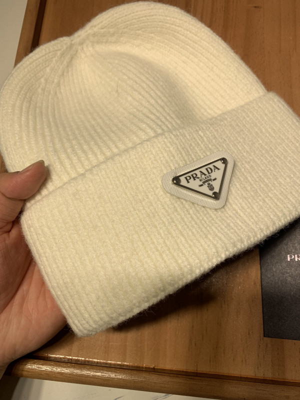 Pra*a hat