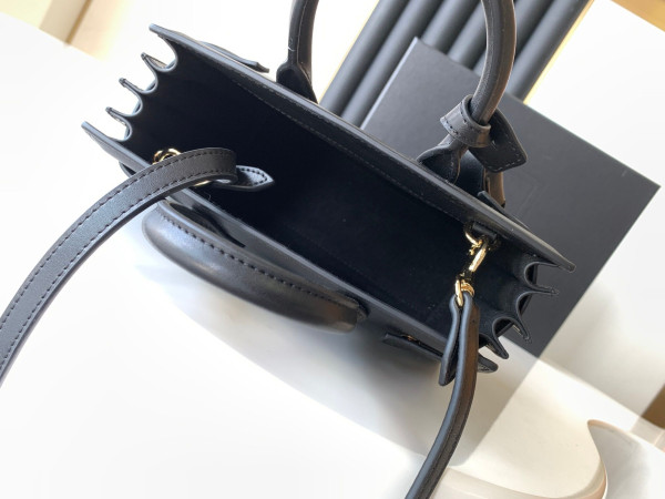 Y*L sac de jour nano in smooth leather
