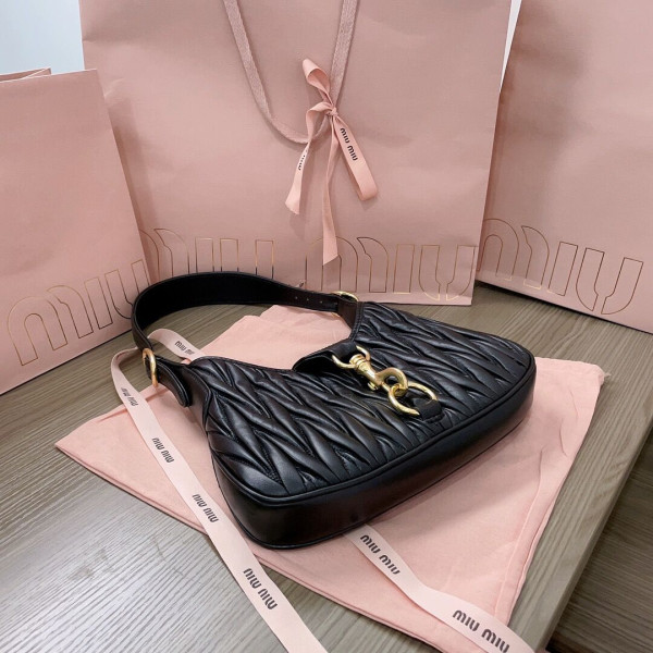 M*um*u matelassé nappa leather hobo bag