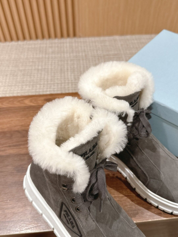 Pra*a boots