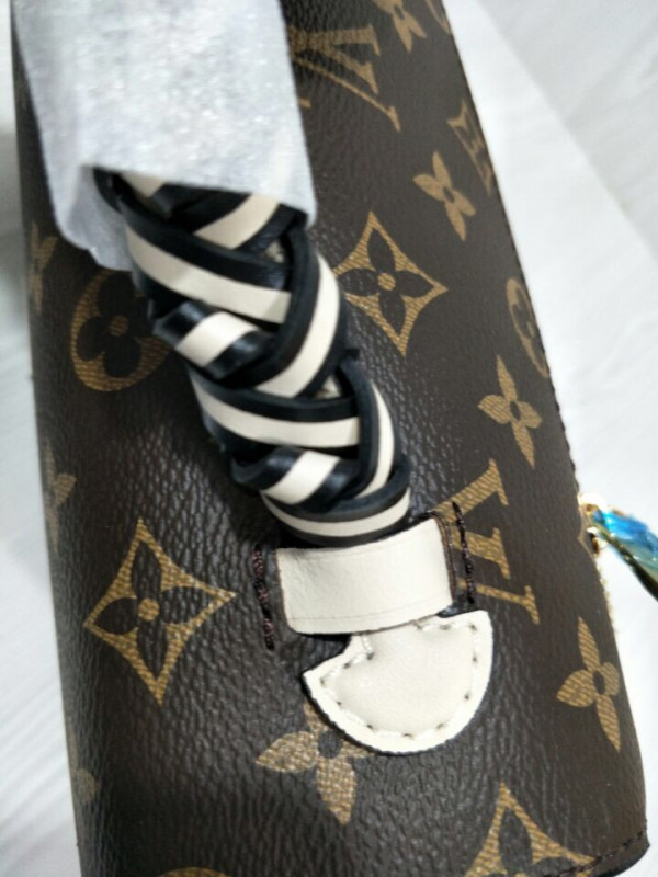 l0*is V*t0n pochette metis