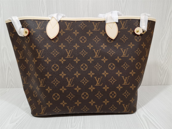 l0*is V*t0n neverfull mm