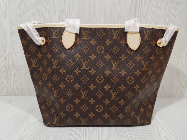 l0*is V*t0n neverfull mm