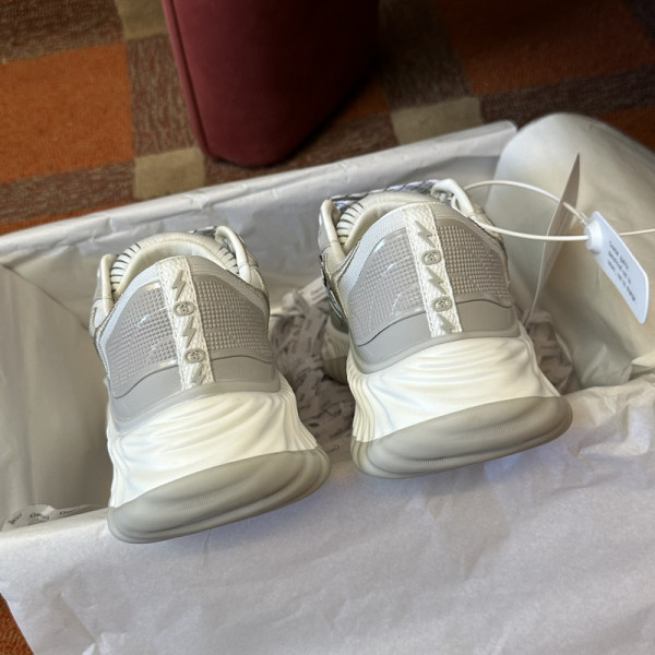 G*u*i  men&women sneakers