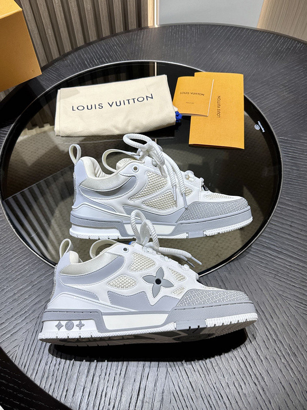 l0*is V*t0n trainer sneaker