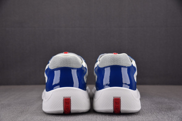 Pra*a sneaker