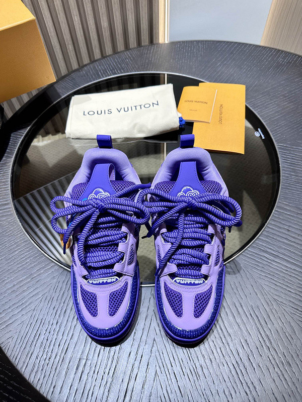 l0*is V*t0n sneakers