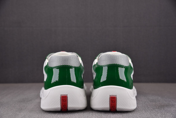 Pra*a sneaker