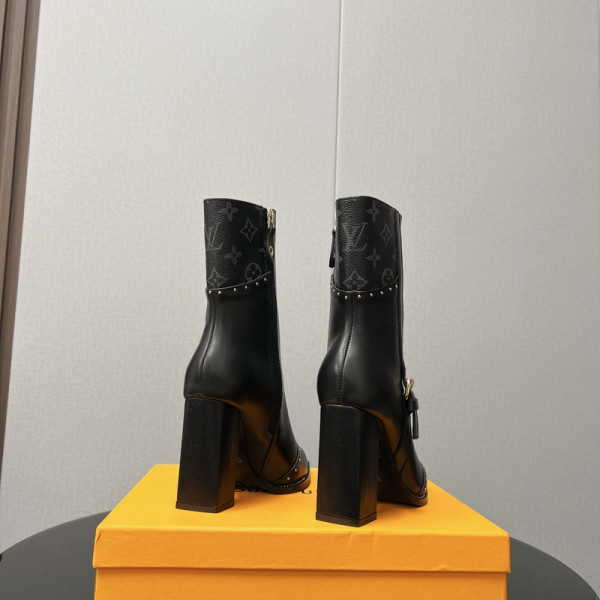 l0*is V*t0n boots