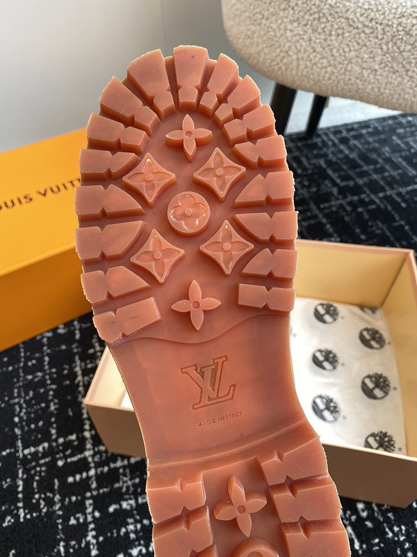 l0*is V*t0n boots