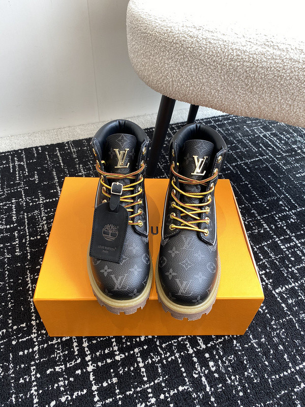 l0*is V*t0n boots