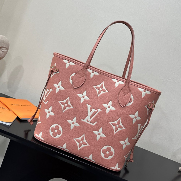 l0*is V*t0n neverfull mm