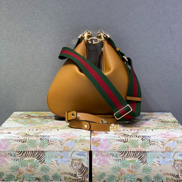 G*u*i attache large shoulder bag