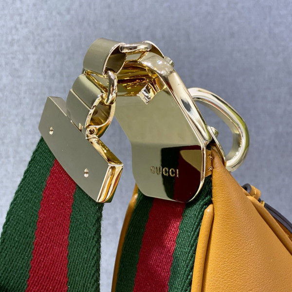 G*u*i attache small shoulder bag