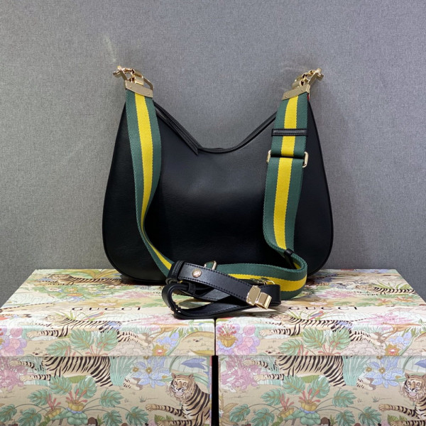 G*u*i attache large shoulder bag