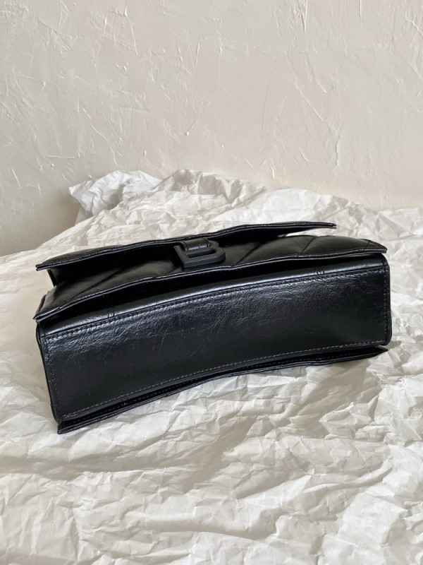 Ba*len*cia*ga crush small chain bag