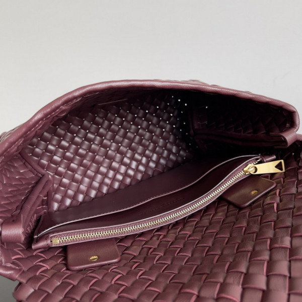 bo*te*ga Ve*ne*ta patti top handle bag