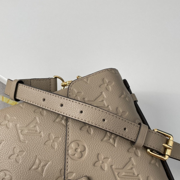l0*is V*t0n pochette mÉtis
