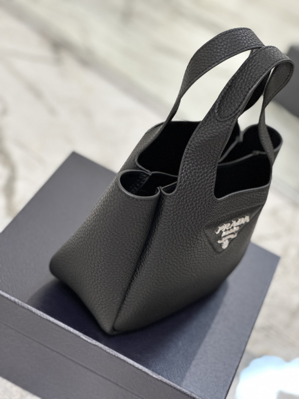 Pra*a  leather mini bag