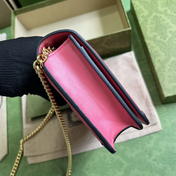 G*u*i gg matelassÉ chain wallet