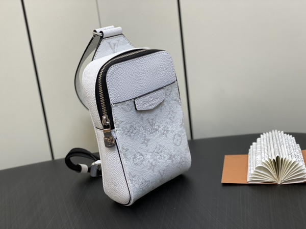 l0*is V*t0n outdoor slingbag