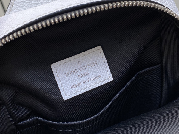 l0*is V*t0n outdoor slingbag