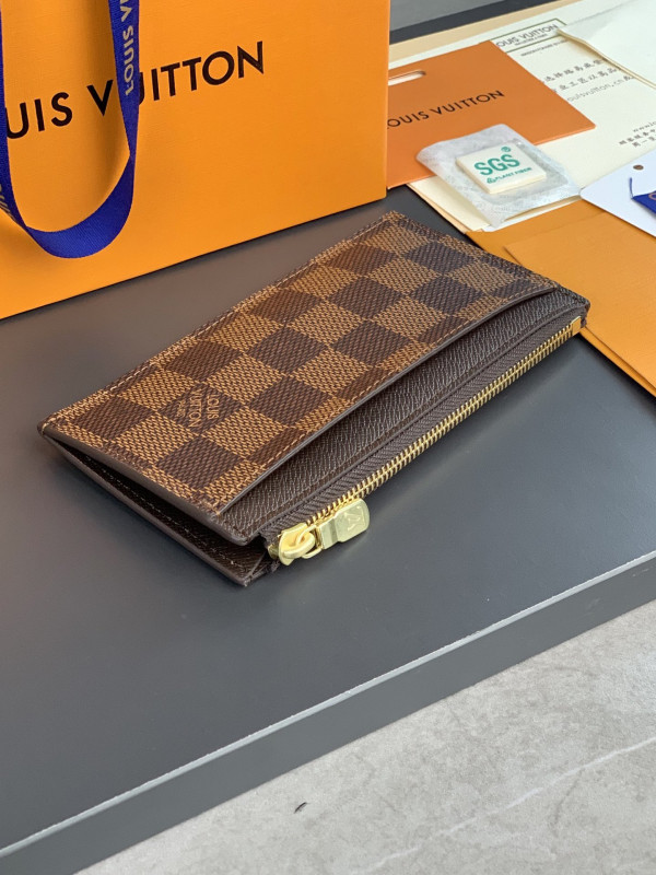 l0*is V*t0n coin card holder