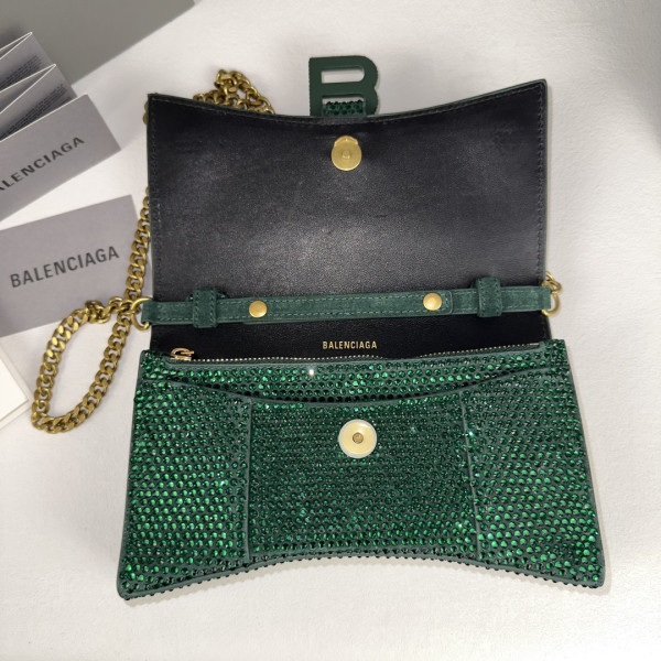 Ba*len*cia*ga hourglass wallet on chain
