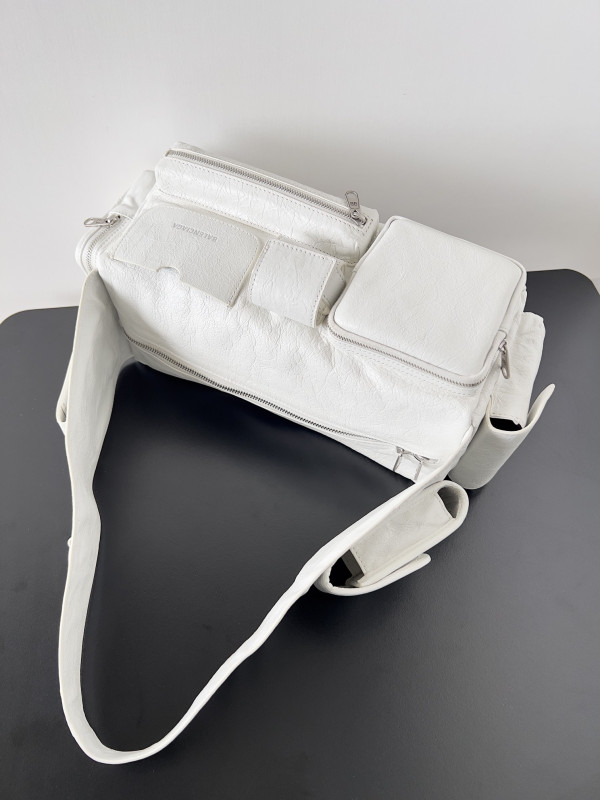 ba*len*cia*ga S*perbusy xs sling bag