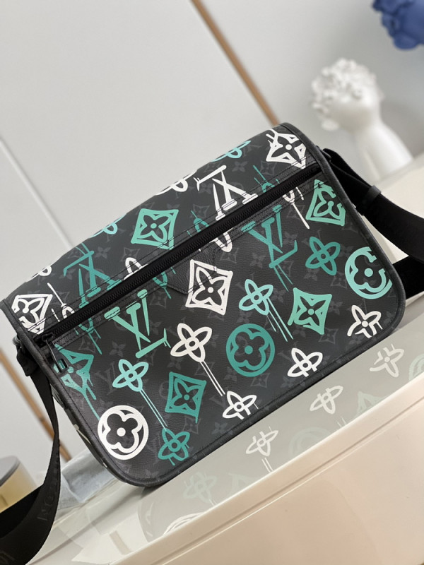 l0*is V*t0n archy messenger mm