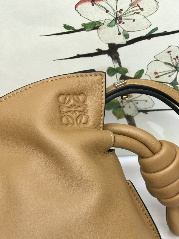 Lowee Mini Flamenco clutch-18-23.9-9cm