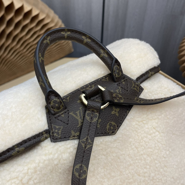 l0*is V*t0n ski backpack