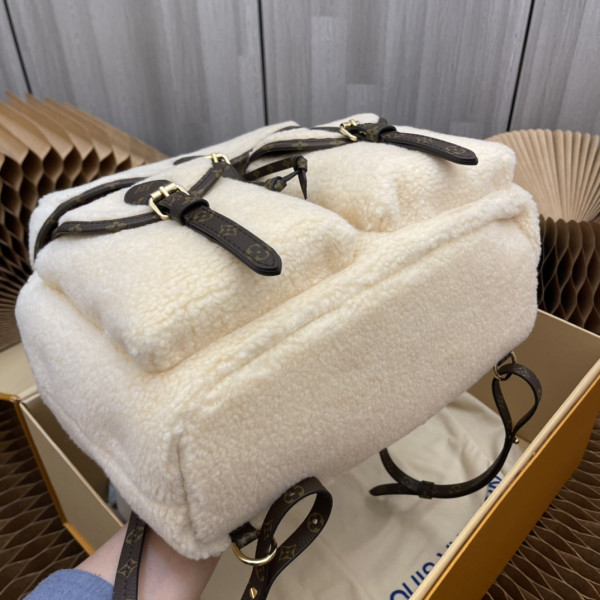 l0*is V*t0n ski backpack
